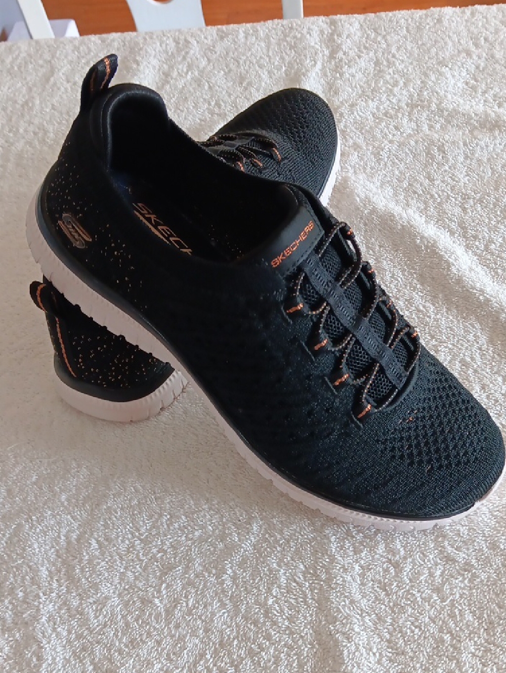 NWOT Skechers Virtue Copper Dream